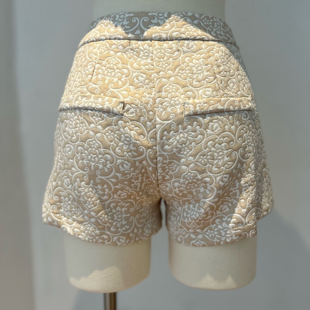 Shorts - Picture 2 of 3
